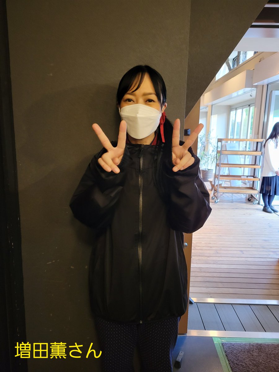 ★裏方で頑張ってるCAST、Stuffの一部のメンバーに会え、写真が撮れました😉

がんばれー桟敷童子
👊😆🎵