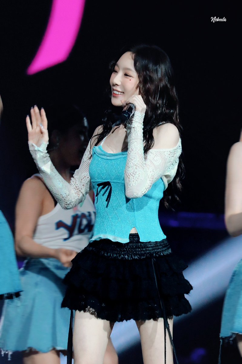 Nebula_00000's tweet photo. 230603 ｜ 💗

#TAEYEON #태연 https://t.co/ilYqC5hw8S