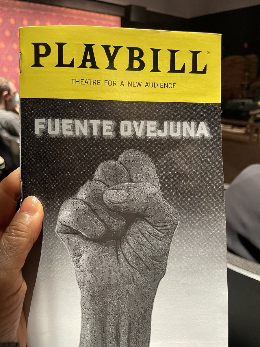 goddess4arts's tweet photo. #BarzinAkhavan #FuenteOvejuna #TFANA #LopeDeVega
友人のバージンの出演していた‘FUENTE OVEJUNA’ 作 Lope De Vega を観に行った。相変わらず達者な俳優で奥様にも久しぶりにお会いした。出演者がCOVIDに次々に感染して数日間休演をし、やっと数日前から代役を立てて何とか千穐楽に漕ぎ着けたそうだ https://t.co/6syRJ3hCZL