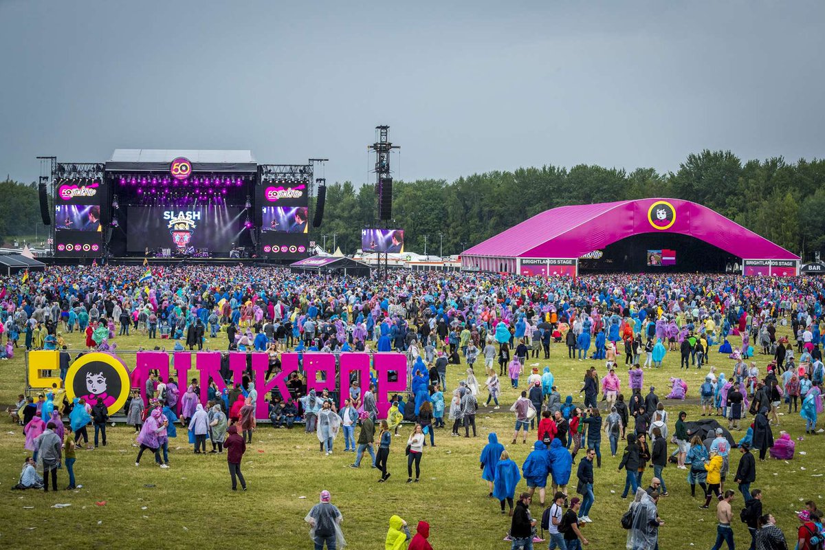 MaartjeVerhagen's tweet photo. Ik heb 2 weekendtickets voor Pinkpop te koop voor het weekend van 16, 17 en 18 juni. Iemand interesse? Delen is lief! #pinkpop #weekendticket #landgraaf https://t.co/eHkfaAk9Hn