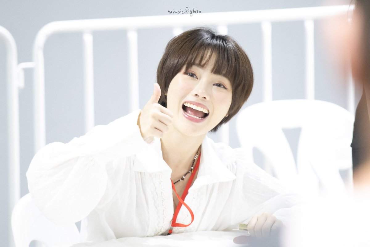 MiusicFighto's tweet photo. น้อนมิวสิคช่วงเช้า งาน Fansign @ Maruya 
น่าร๊ากกกก

#MARUYA36
#MARUYA
#miusic https://t.co/9Vj2qs16fr
