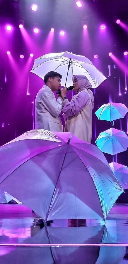 "Ketika pertama ku jumpa denganmu.."

Slah satu favorite ceritaku yaitu mengenal klian. Walaupun hnya sebatas mengenal, tpi ku yakin Jangan Ada Dusta Diantara Kita bakalan pecah kalo kalian yg remake oleh <a href="/umusicindonesia/">Universal Music Indonesia</a> ! 🖤

 #RemakeJADDKForSalmaRony

 #RemakeJADDKForSalmaRony