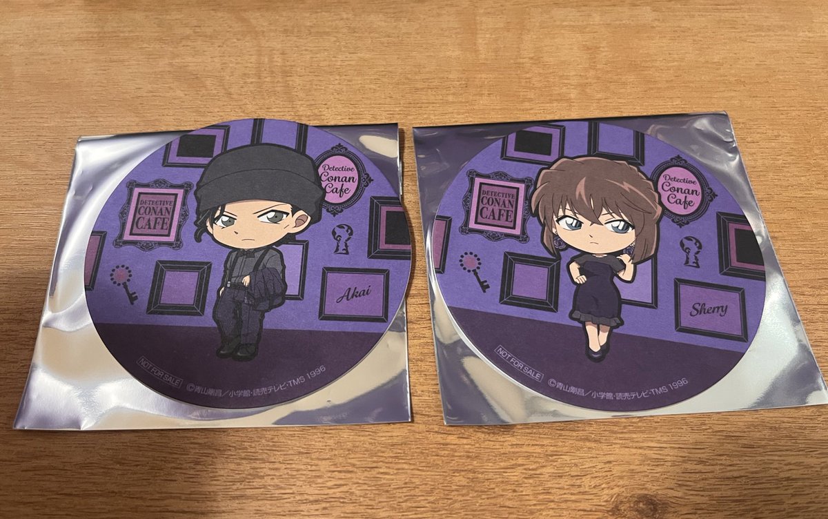 Lea_cham_0214's tweet photo. 【交換】
名探偵コナンカフェ　ドリンク特典 コースター

【譲】
赤井秀一・灰原哀

【求】
ジン

現在新宿コナンカフェにおります。
後日手渡し、郵送可能です。
お心当たりの方いらっしゃいましたら、お声がけいただけますと幸いです。 https://t.co/1Plg9kMR7I