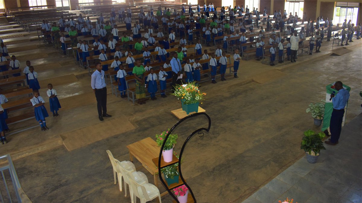 RCCS_GSF's tweet image. #Hasozwa igikorwa cyo kwibuka #Impinja n’ #Abana bishwe muri #Jenoside yakorewe #Abatutsi muri 1994, abana bibukijwe kandi basabwa kurangwa n’umutima wa kimuntu, kugira urukundo rw’igihugu n’abagituye kandi bagaharanira ko Jenoside itazongera kubaho ukundi.“Twibuke Twiyubaka”.