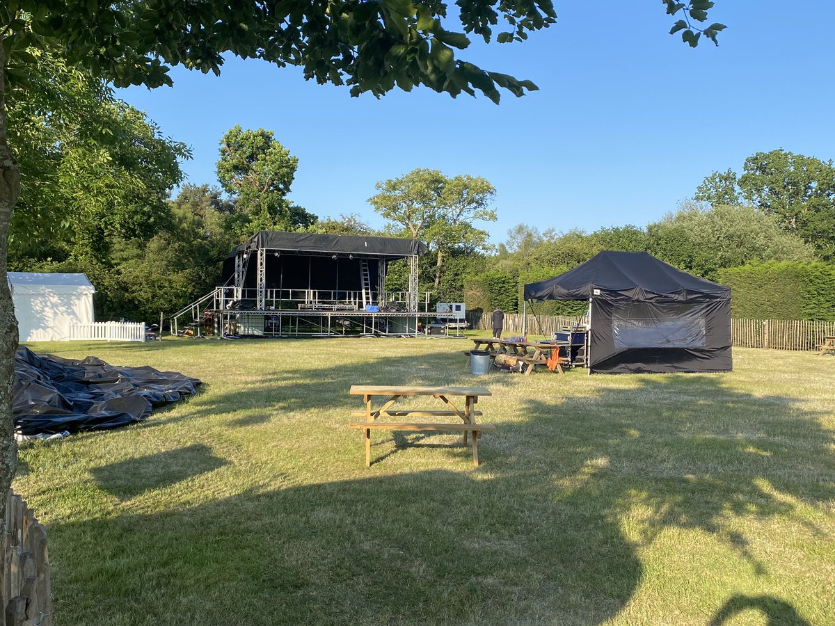 RockCowboyPhil's tweet image. See you next year @loverocksfest 😎Feeling a little deflated this morning🥱Just like the second stage🤘🏻😎🤘🏻#GreatTimes