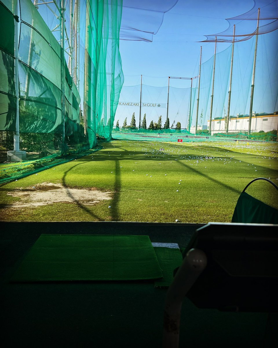 crazytomoki's tweet image. 初めて友達に連れて行って貰ったけど難しいわ

aj1golfシャドー欲が高まった。