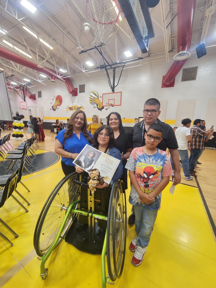 Araceli Nunez (@anunez_ams) on Twitter photo This beauty is off to high school, you will do great things, I know it!! Will truly miss you!! <a href="/LEnriquez_EMS/">Laura Enriquez</a> <a href="/HAntwine_MS/">Patricia Pedroza</a> This beauty is off to high school, you will do great things, I know it!! Will truly miss you!! <a href="/LEnriquez_EMS/">Laura Enriquez</a> <a href="/HAntwine_MS/">Patricia Pedroza</a>