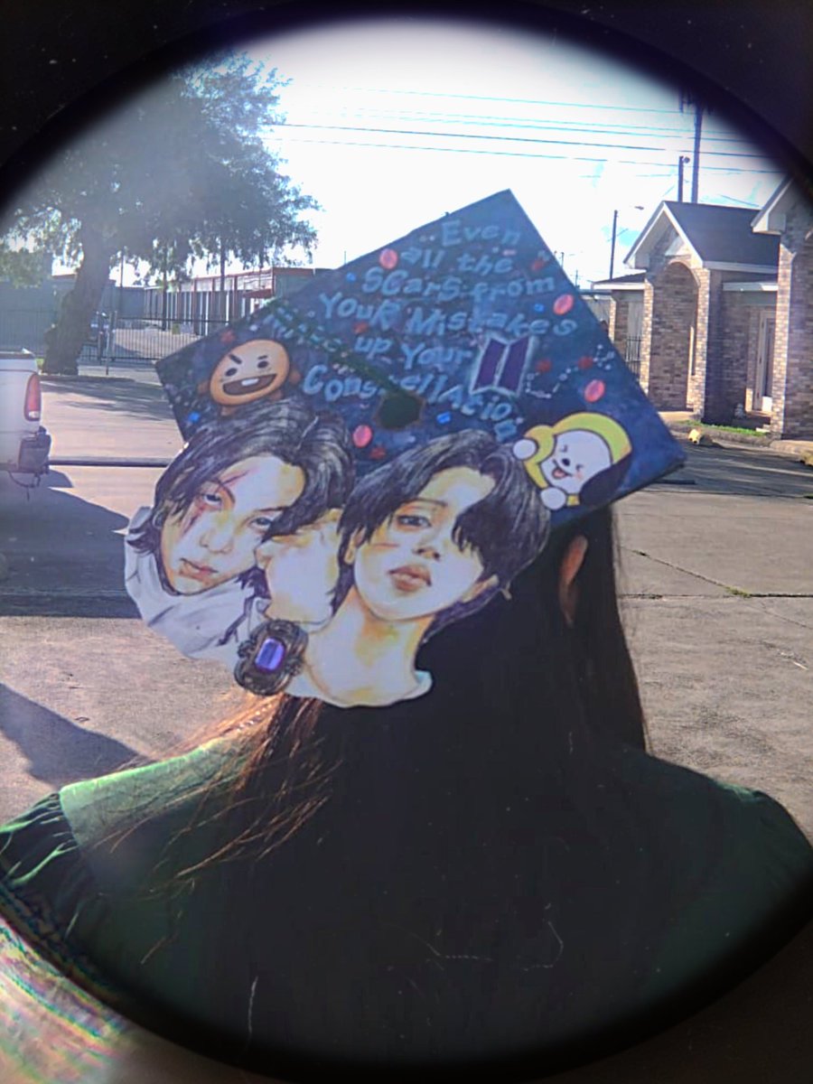 「Do you guys like my graduation cap??? Yo」|sn_trix {COMMISSIONS OPEN}のイラスト