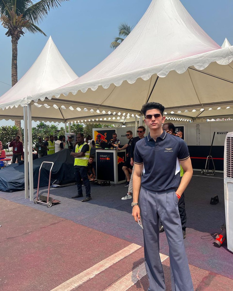 CollectiveIndia's tweet image. Sundays on the fast track. 

@jeet_tailor in @hackettlondon Aston Martin Racing polo at the Mumbai Showrun 

#LetsPolo #PerformancePolos #ThePoloShirt #Collectiveindia #SS23