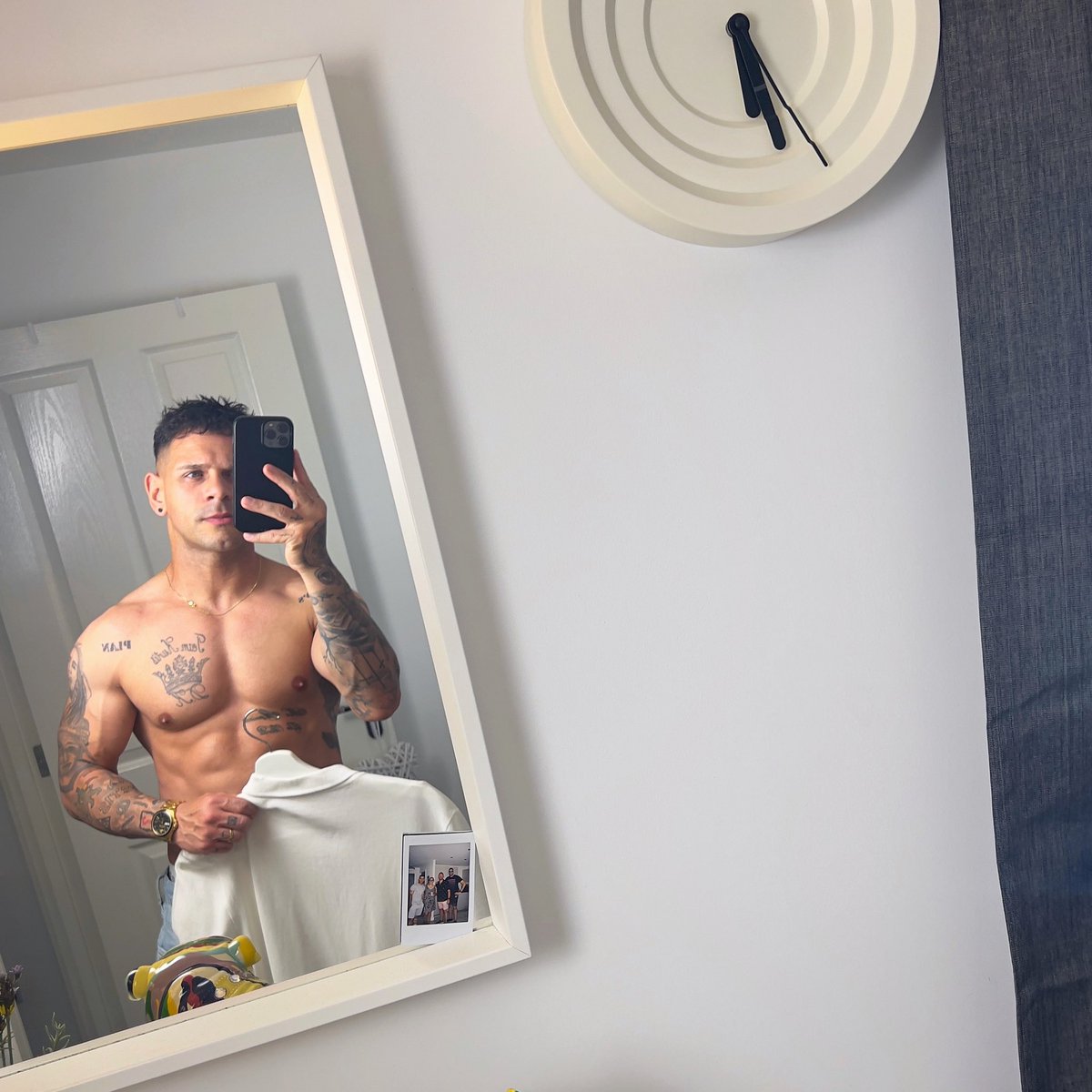 G H E T T O S U P E R ✨ S T A R 

#gay #gaynotts #gaynottm #gaygrantham #gaynottingham #gayeastmidlands #gayuk #dk #dankurtis #jamaicanenglish #mixedrace #selfie #fitness #abs #iworkout #gymgoals2023 #health #healthandfitness #inked #tattooed #gayink #tattoo #gymgoals #gayinked