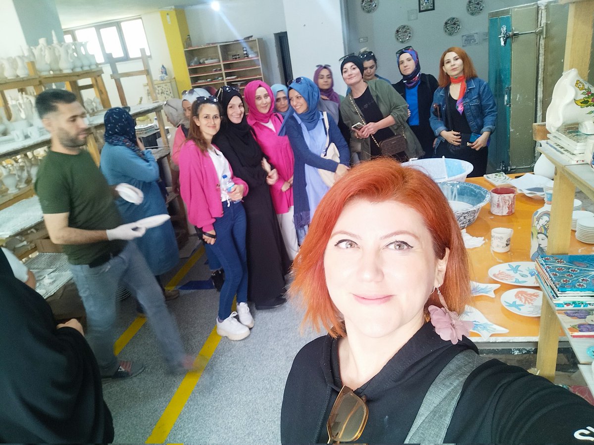 Cagan56272986's tweet photo. İznik in ruhunu anlamanız için hissetmeniz lazım., Düşünmeniz lazım,
Abdulvahap bayraklı dededen iman a��kını pekistirmeli, 
Davud i Kayseri'den ilim bilmenin ,irfanlı olmanın dik duruşunu kavramalı ,
 Nilüfer hatundan yardımlasmayı biz olmayı varlıkta yokluğu hatırlamayı kavramal https://t.co/eoNTUCHMBQ