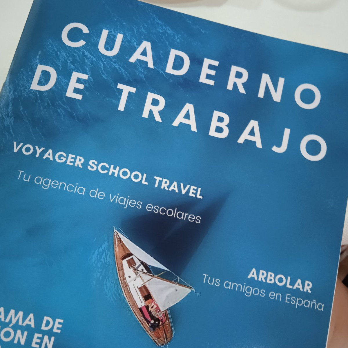 Clase de espanol antes de salida en el mar... (I might need this spanish lesson!)
#schooltravel #spanishimmersion