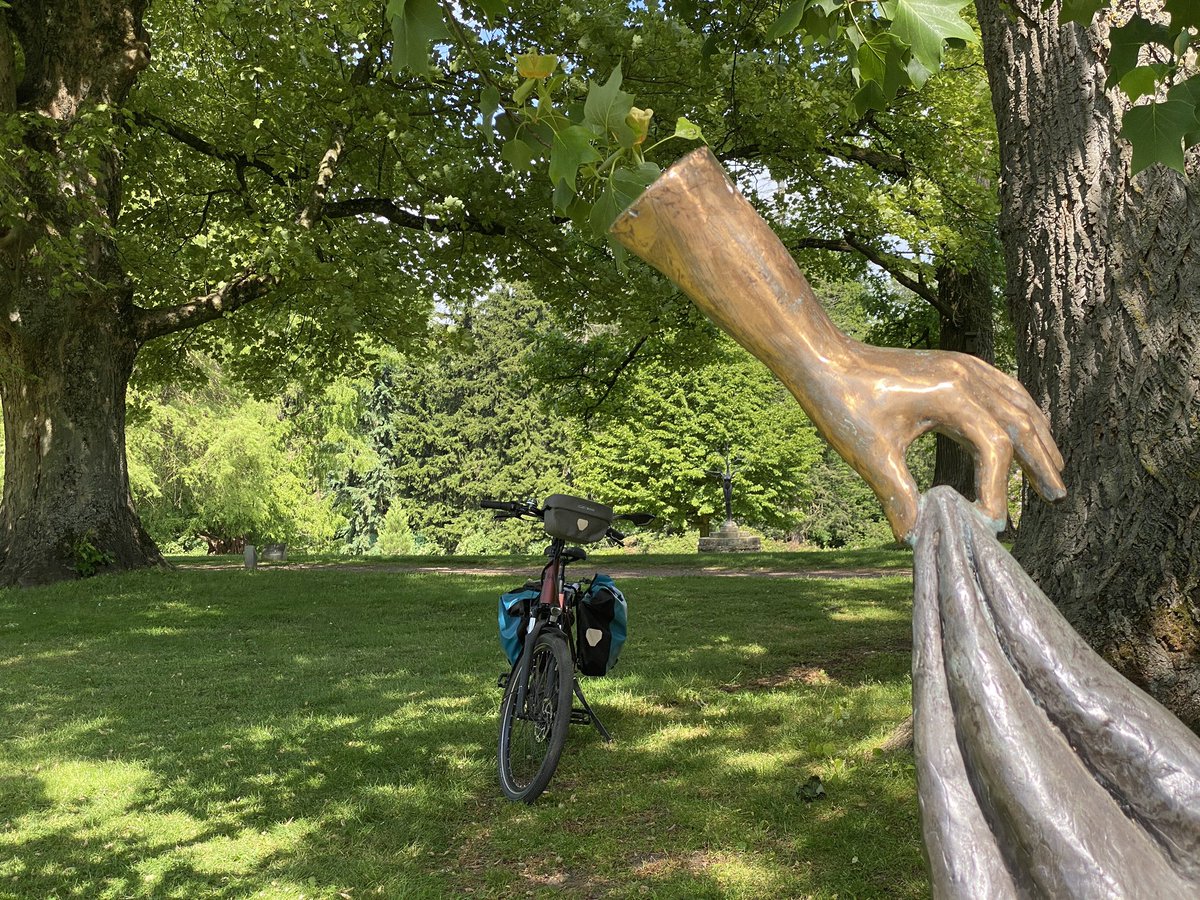 TruusWijnen's tweet photo. Goedemorgen
Groeten uit het Kalheupinkpark @
Oldenzaal
#langshetfietspad #gisteren #dichtbijDeLutte #EngelseTuin #bankje #IrisLeRรผtte #Tulpenboom #Liriodendrontulipifera https://t.co/zk4MiZ6wgp