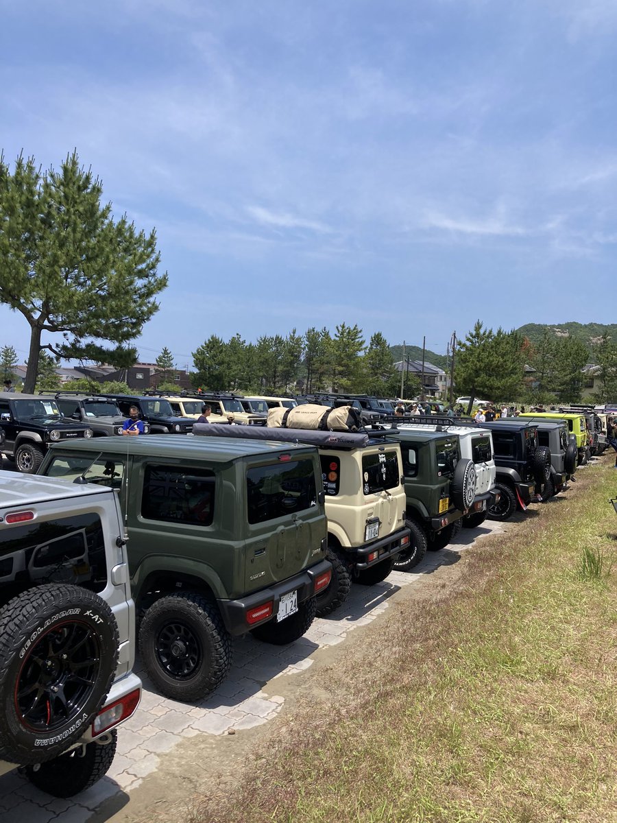 hh_masato's tweet photo. 資源回収からの岩美のジムニーフェスタ

#働くjimnyシリーズ 
#jimny #jb64 #64の日 #軽トレーラー #カーゴトレーラー #岩美のジムニーフェスタ #autorubys #オートルビーズ https://t.co/jfcBjl0xxK