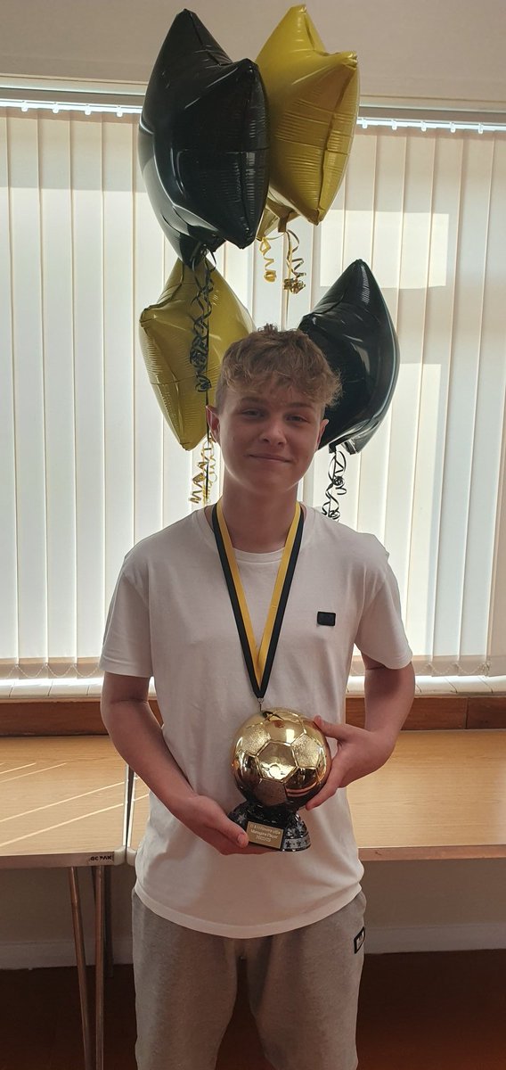 Manager's Player Of The Season - Our captain and very own Ledly King , played through the pain barrier every week and always gave at least a 9+ performance - Keane 👏👏 @keane2008sui