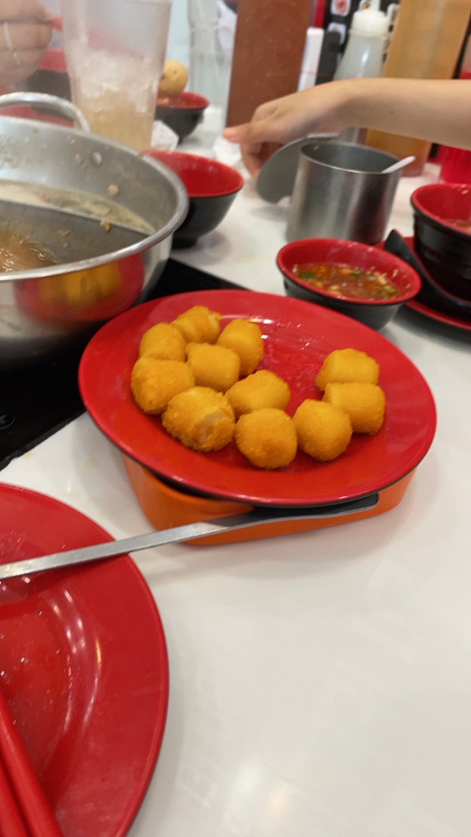 safzdxn's tweet image. 🥲 @asturezx @Madxlynqz @madaehwi1 @alwaysbemo