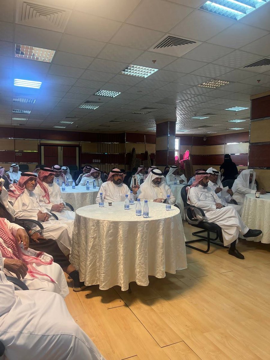 gtk237's tweet image. مبادرة الجمعية التعاونية الزراعية التسويقيةبخميس مشيط ضمن مشروع تطوير آليات التسويق الزراعي في فرع وزارة البيئة والمياه والزراعة بأبها  كان عنوان اللقاء الاتجاهات الحديثة للتسويق الزراعي للخضروات والفواكه في منطقة عسير 
يوم الثلاثاء ٣٠ مايو ٢٠٢٣ 
#خميس_مشيط #أبها #عسير