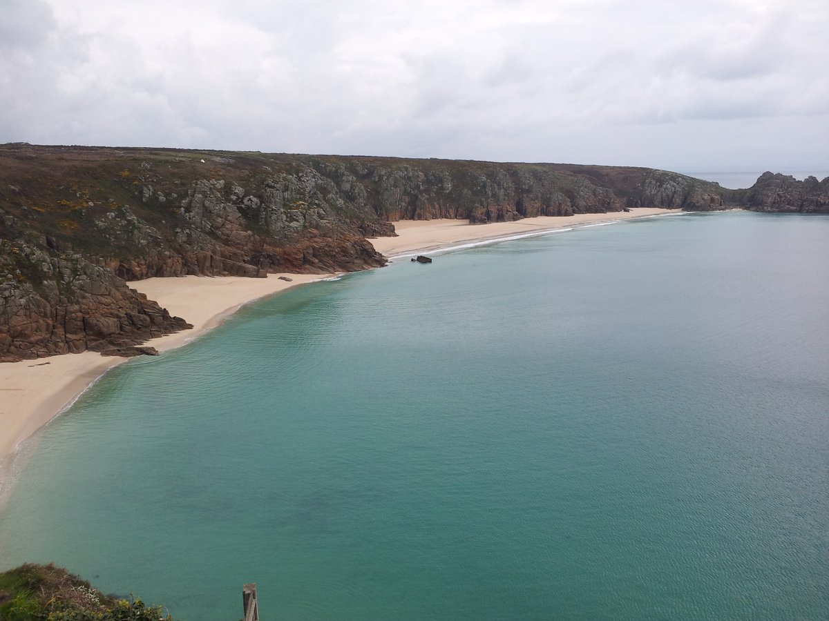 What the #beach means at #Porthcurno in #Cornwall, with @janeadamsceram1 - manonabeach.com/west-cornwall/…