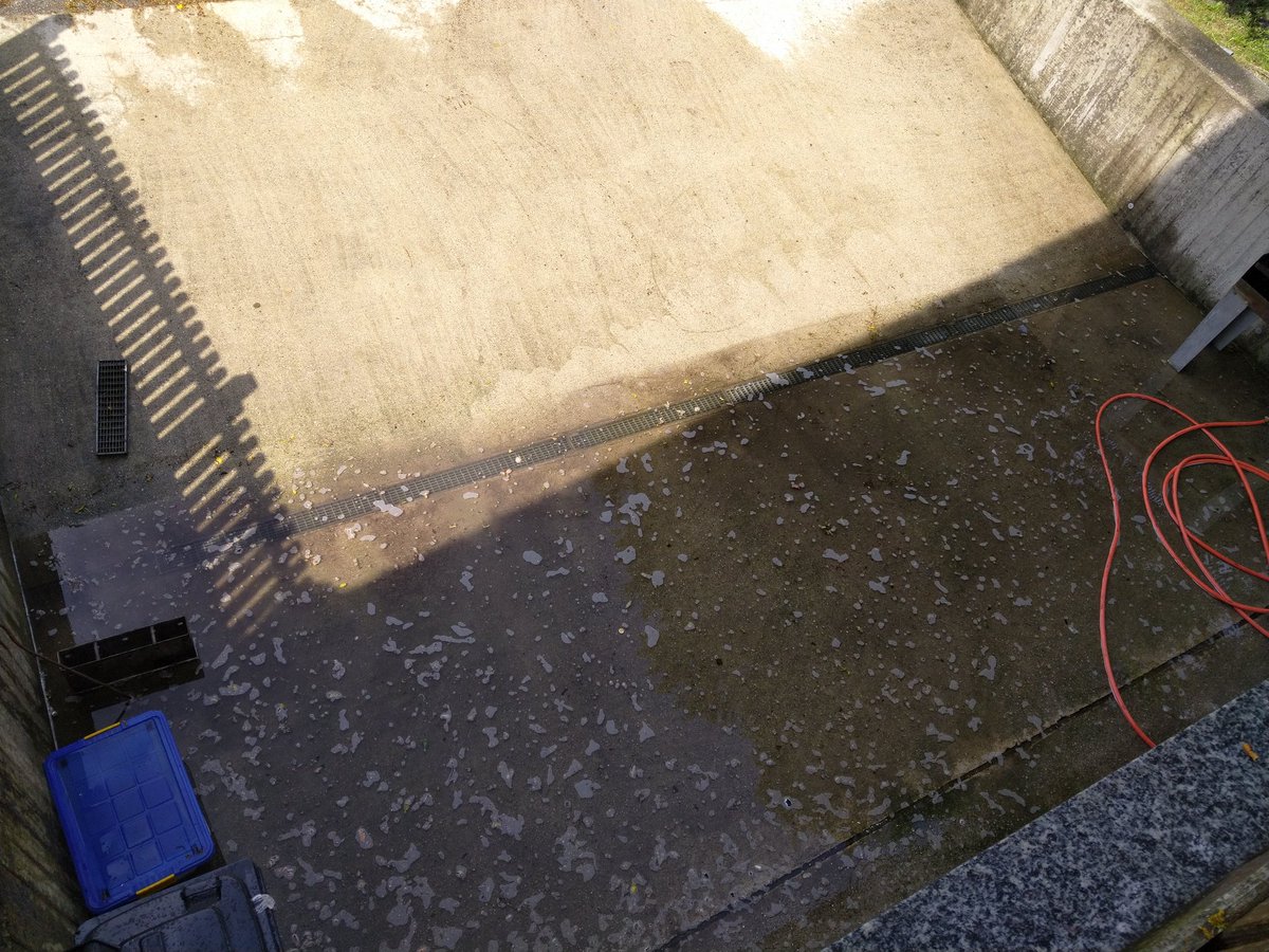 What will you die with the drunken Sailor.
Zustand nach Aufstiegsfeier.
Ich krabbel dann Mal in den Schacht.
Und mache die Scheiße frei.

#ausdemllebeneinesHausmeisters