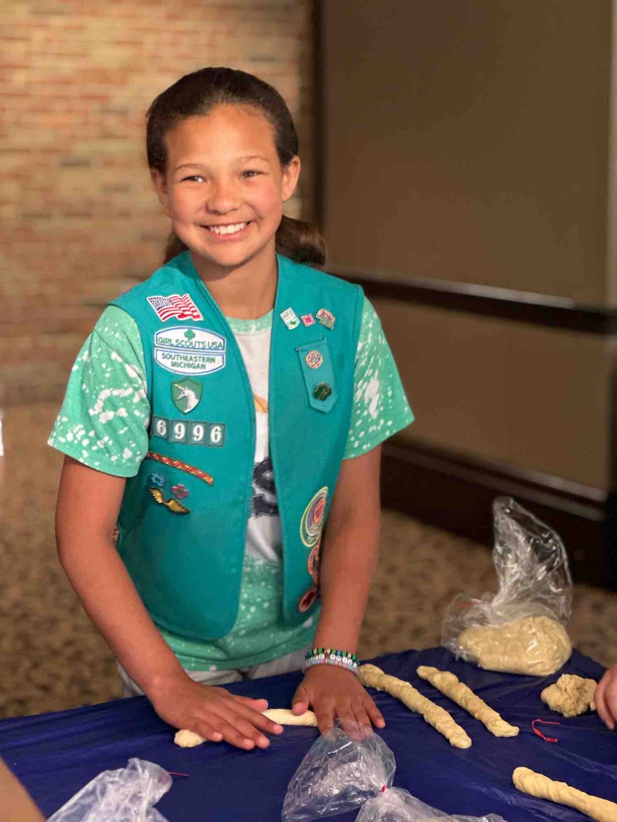 TempleIsraelMI's tweet image. Temple Israel partnered with Girl Scouts of Southeastern Michigan to host “My Promise, My Faith: Celebrating the Light of Shabbat” on Saturday.

#GirlScouts #JewishLearning #Shabbat #ChallahBake