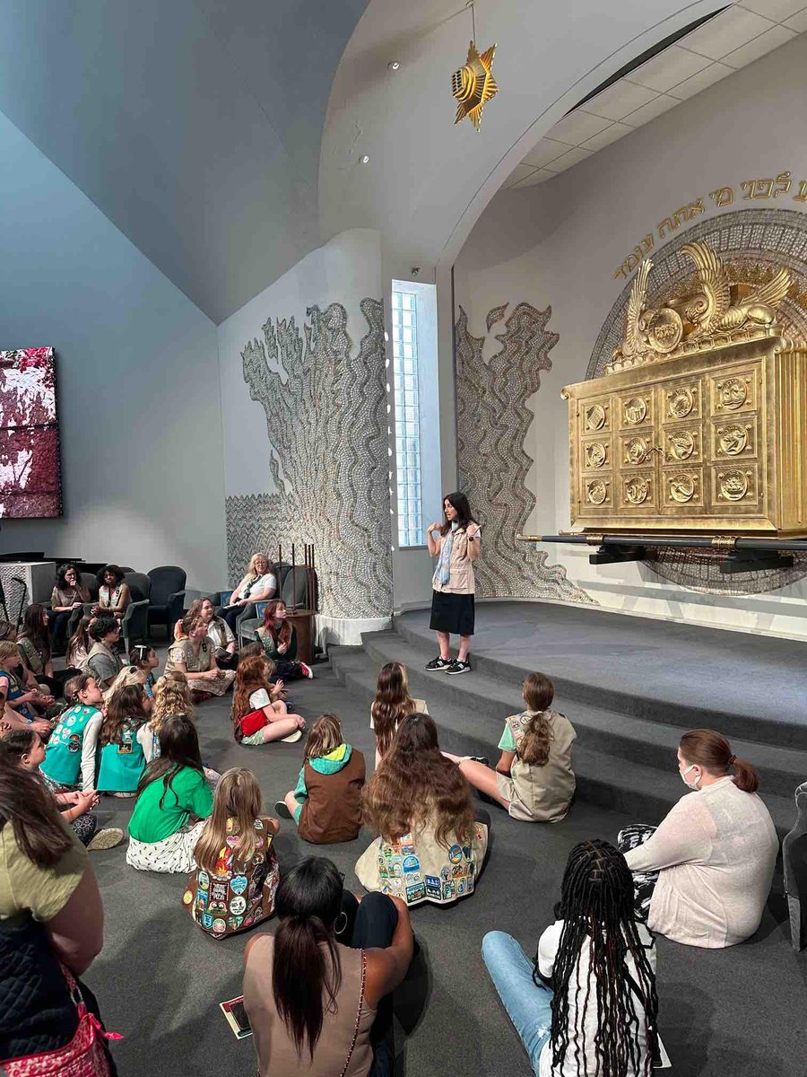 TempleIsraelMI's tweet image. Temple Israel partnered with Girl Scouts of Southeastern Michigan to host “My Promise, My Faith: Celebrating the Light of Shabbat” on Saturday.

#GirlScouts #JewishLearning #Shabbat #ChallahBake