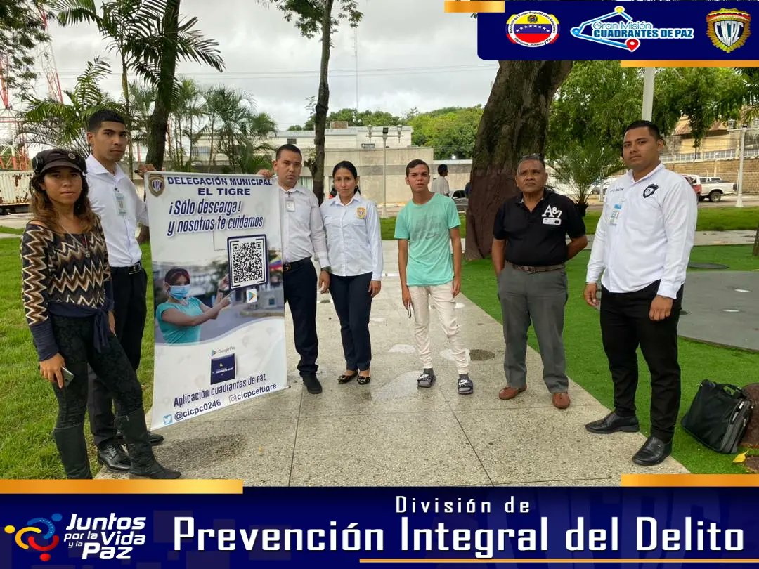 Fortaleciendo la Gran Misión Cuadrantes de Paz, funcionarios del CICPC Delegación Municipal El Tigre realizaron actividad de prevención sobre el uso y consumo de tabaco y sus derivados en la Plaza Bolívar de El Tigre
<a href="/DouglasRicoVzla/">Douglas Rico</a> 
<a href="/Cicpc374/">REDIP ORIENTAL</a> 
<a href="/CICPCAnzPrev/">.</a>