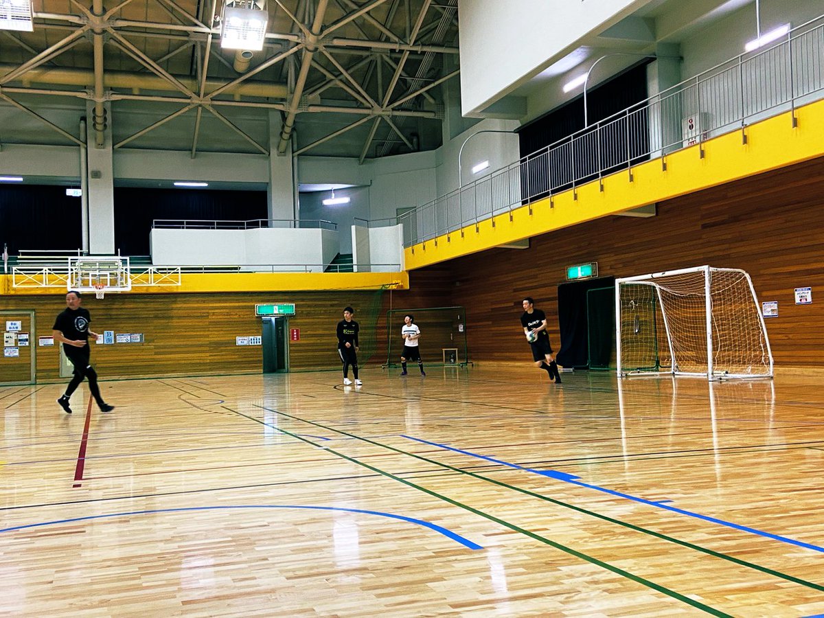 6/4(日)
本日はe.c.chibanespaさんと練習試合をしていただきました！

e.c.chibanespaさんありがとうございました！
またお願いします。