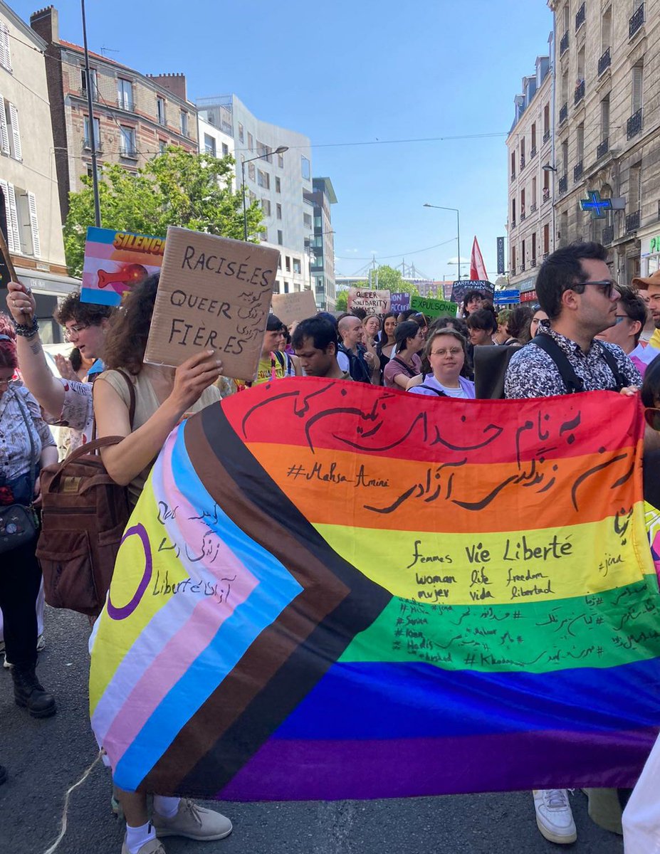 Nous avons marché dans la <a href="/pride_banlieues/">Pride des Banlieues</a> hier à Saint-Denis, en soutien à la communauté LGBTQAI+ en Iran et à la révolution. #FemmeVieLiberté
#PrideMonth