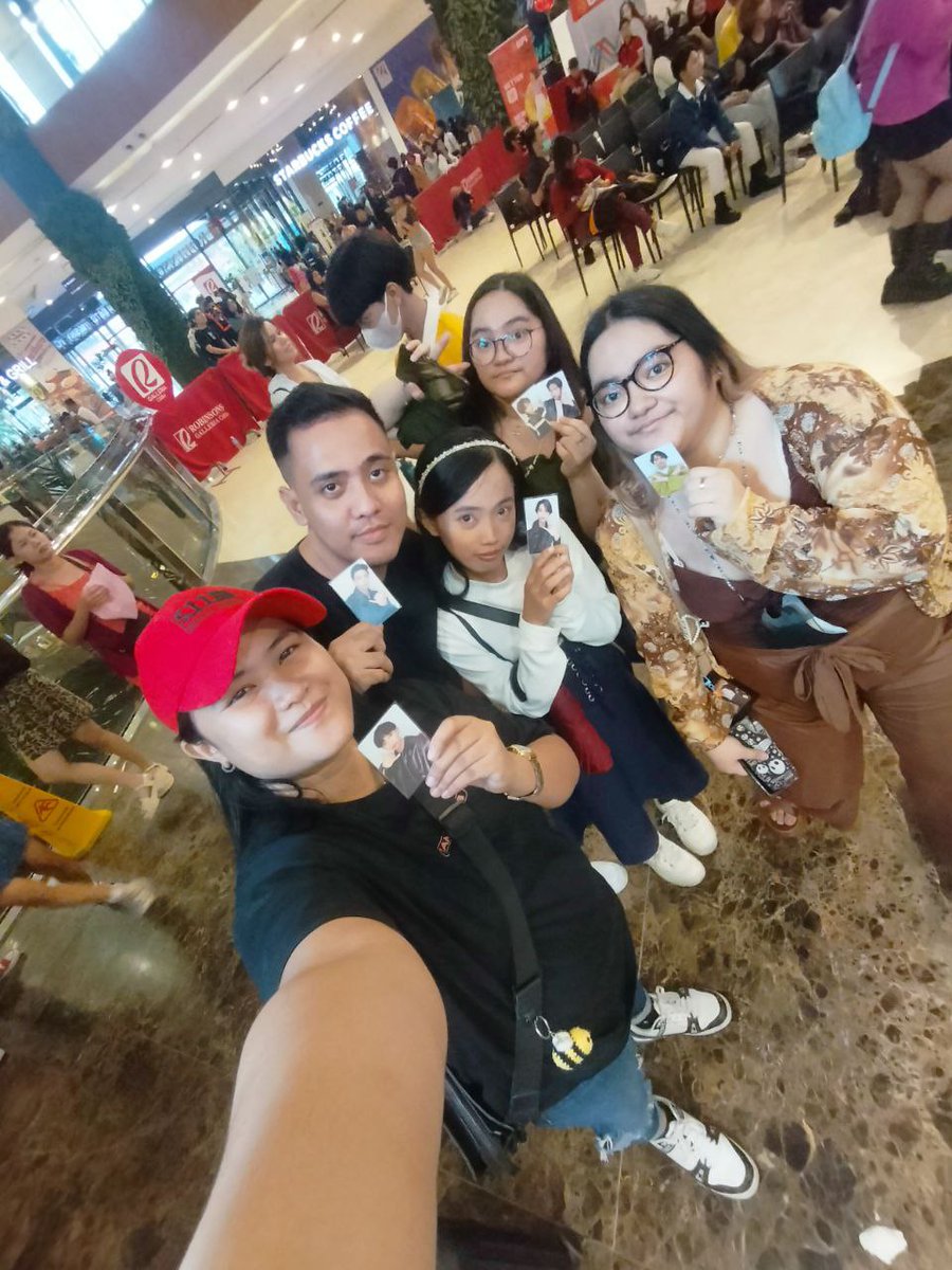 _NinongL's tweet image. Straight from the airport to robinsons galleria cebu catching up with some of my PLUUS Cebu PH fam 🧡 #PLUUSCebuPH #PCPH