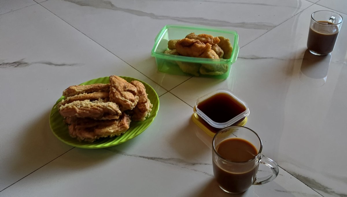 ediheryanto_'s tweet photo. Alhamdulillah ini nikmat sekali,terimakasih teman yang sudah mau mampir untuk sekedar ngobrol Ngalor Ngidul 😁 https://t.co/DoIe5HO4KY
