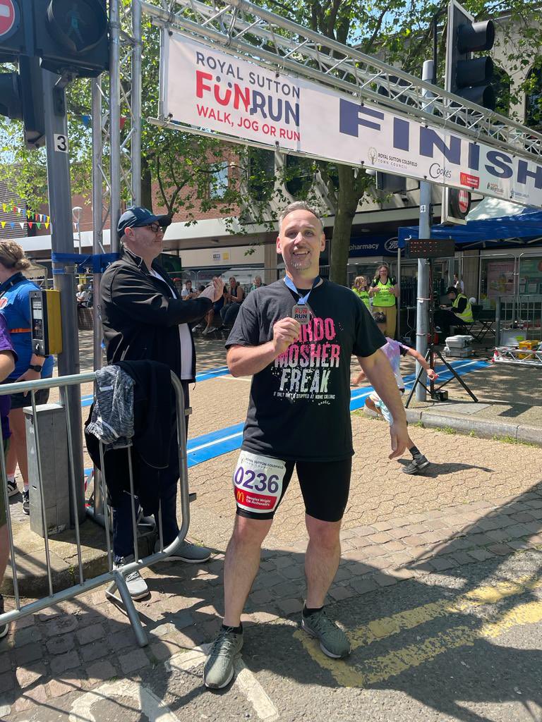 NJLailey's tweet photo. I did a thing! @suttonfunrun @sophie_charity https://t.co/cbnFqaUFIW https://t.co/ukMuqkSG8l