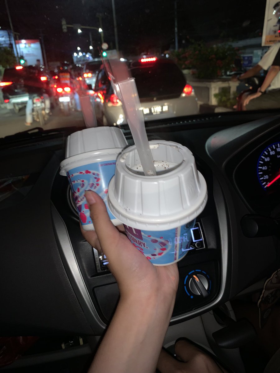 only_scorpboyss's tweet photo. Tim Mcflurry oreo 🙌🙌 https://t.co/qhFQvBlIC8