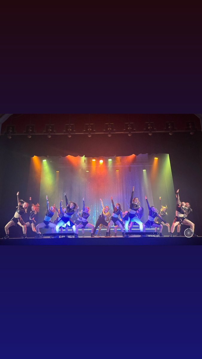 EvolutionFndCol's tweet image. Such a fabulous showcase to finish our 10th year on! Applications still open for this September intake! 💚❤️💙🤪