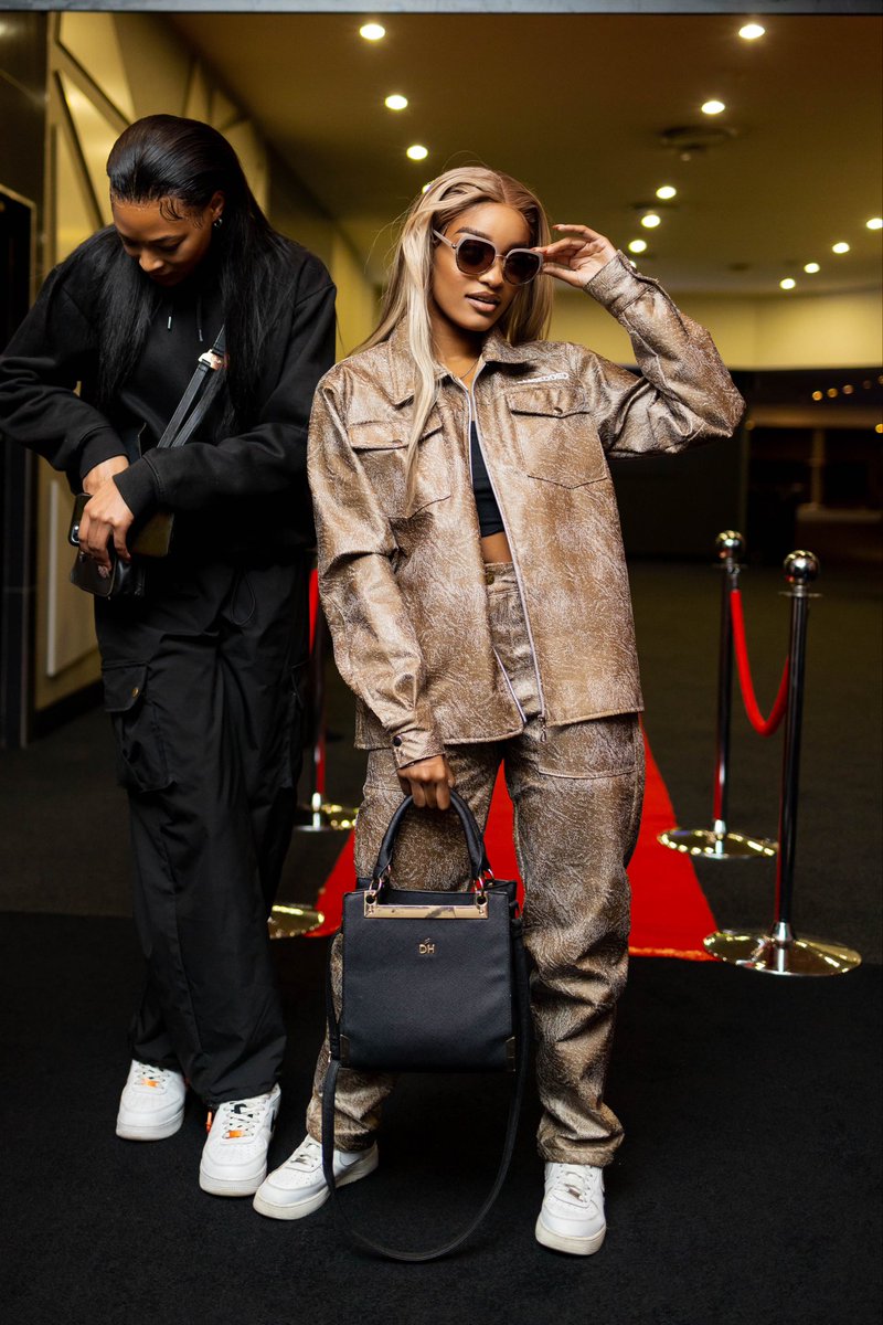 _Lunxrr's tweet image. #felosmovienight #contagious screening ✨🍿🎬