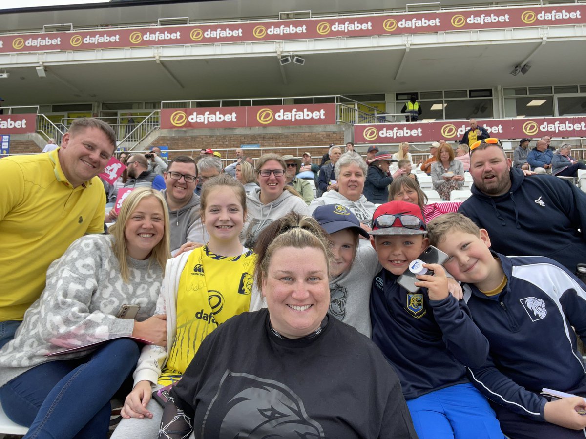 stephshaw1984's tweet photo. Come on @DurhamCricket ๐๐๐๐ฆ #DCSelfie https://t.co/iChBXTZa61