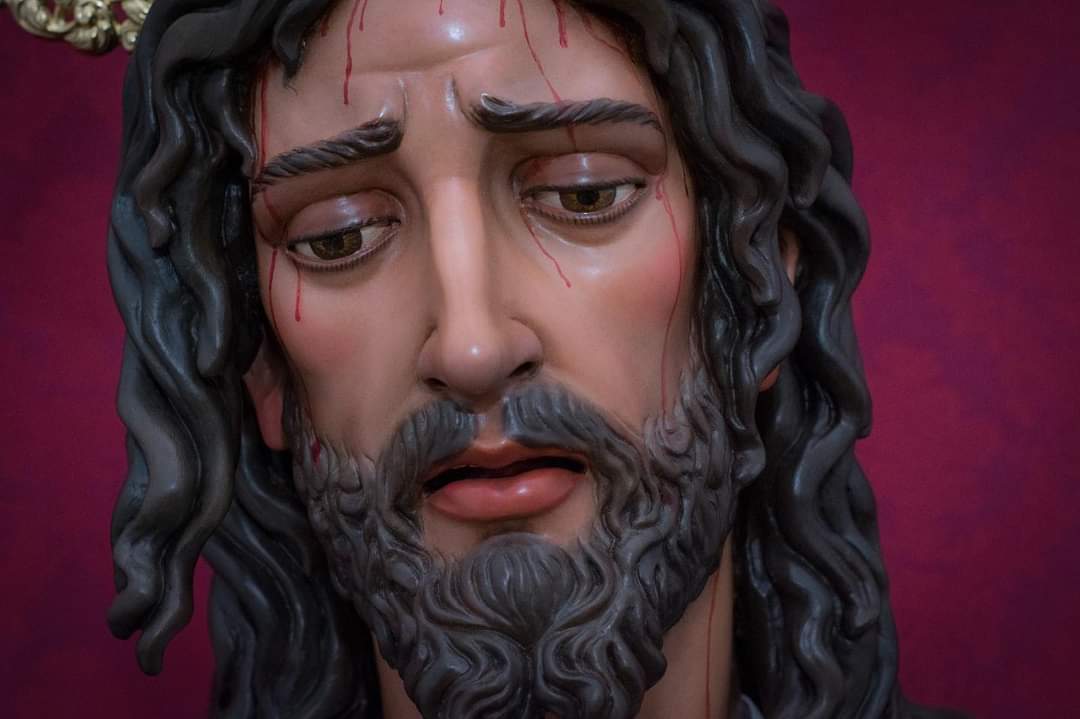 El que cree en él no será juzgado; el que no cree ya está juzgado, porque no ha creído en el nombre del Hijo único de Dios.

En el día de hoy, se cumplen 4 años de la llegada del señor al pueblo de Olivares.

#SienteElCautivo
#CautivodetuVictoria
#Olivares
