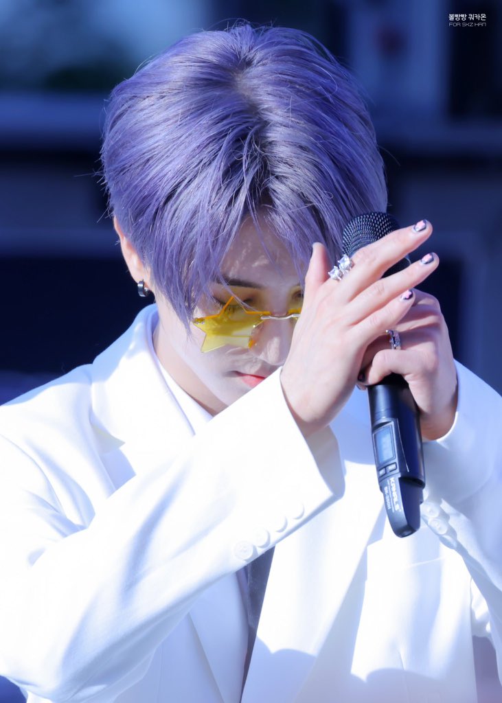 habitual_irony_'s tweet photo. 이 감성 좋은데? https://t.co/XmenOQv8Rn