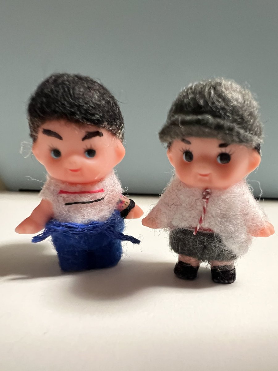 shodai_moriuchi's tweet photo. 帰宅しました。

皆さん聞いてください

妻が、
まーたまた妻がやらかしました🎊

帰ってきたら玄関に、

マチルダキューピーが😭💕

あんたも好きねぇ〜(妻に言ってます)

黒王号とじゃっくんともコラボってる✨

数名足りないのはキューピーの在庫が切れたからだそうです(笑)

#ミュージカルマチルダ https://t.co/3n9MJYtuTQ