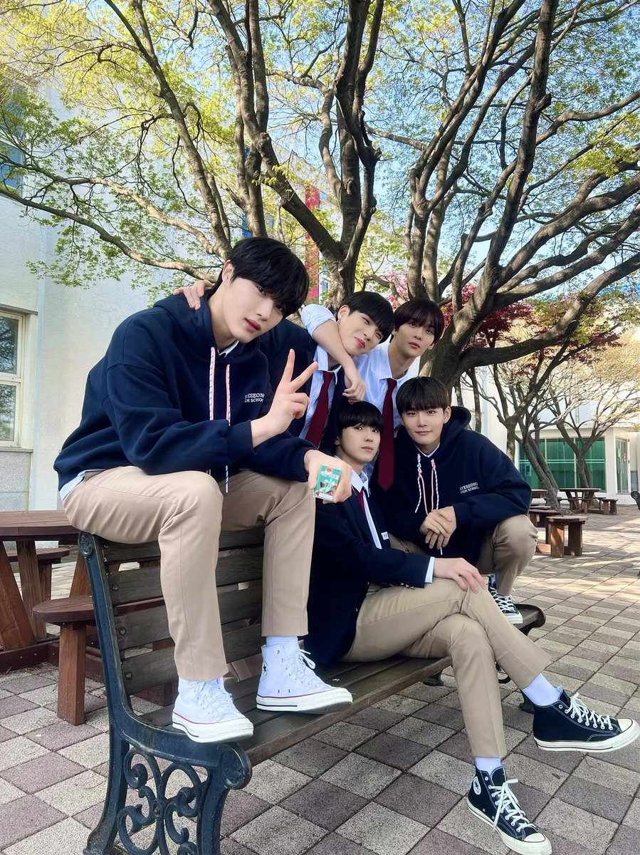 CIX_Official tweet media