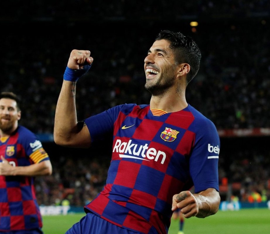 gerxfcb's tweet image. "El mejor 9 de nuestra generación". 

Señor, perdónalos. No saben lo que dicen.