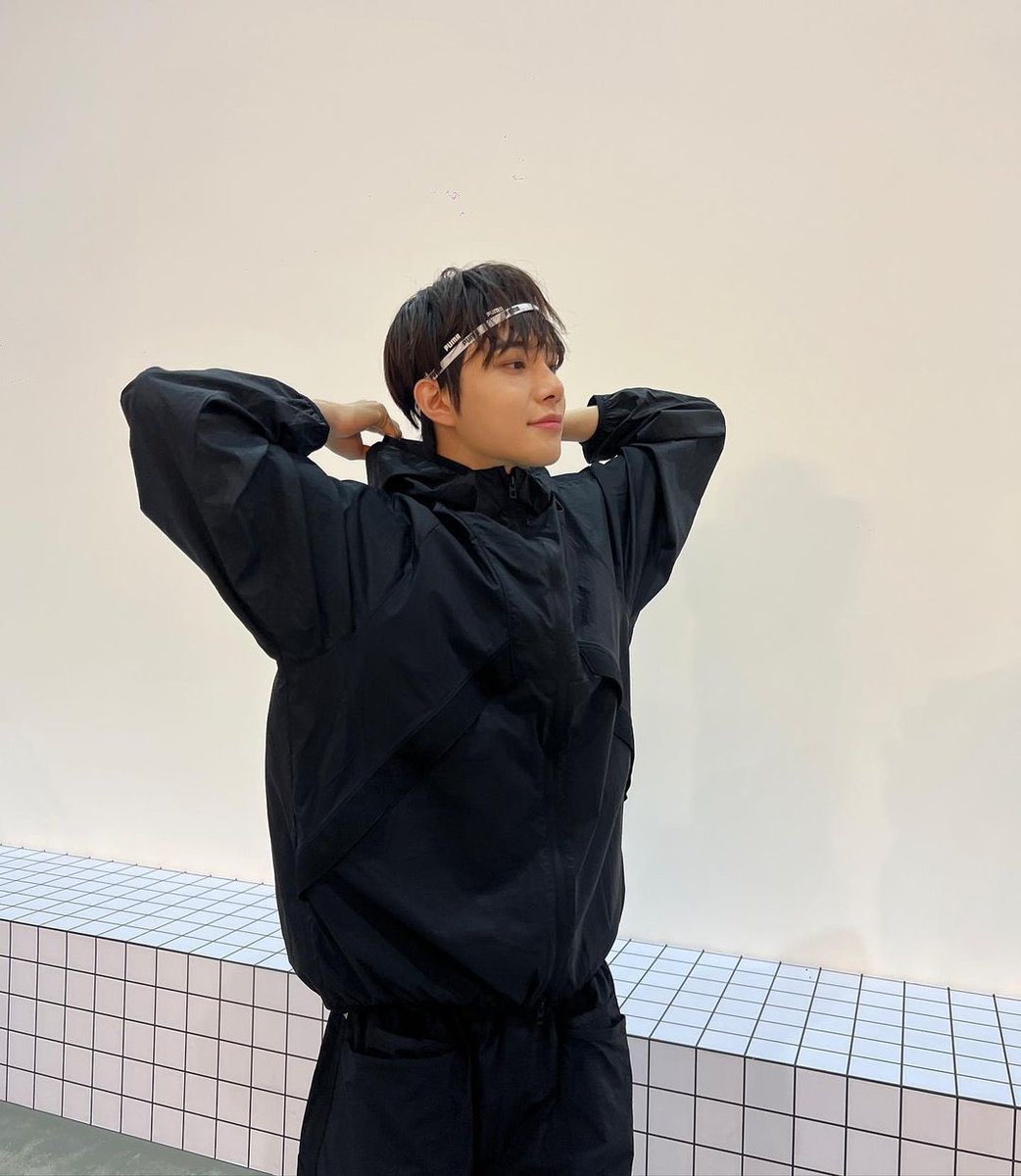 SM_NCT tweet media