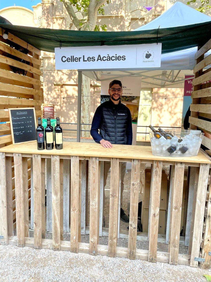 Avui a partir de les 18:00h ens podeu tornar a trobar a la <a href="/firaviba/">Fira ViBa</a>, una experiència única per recórrer el Bages a través dels vins🤩

🍷Vine a visitar-nos, t'hi esperem!

lesacacies.com