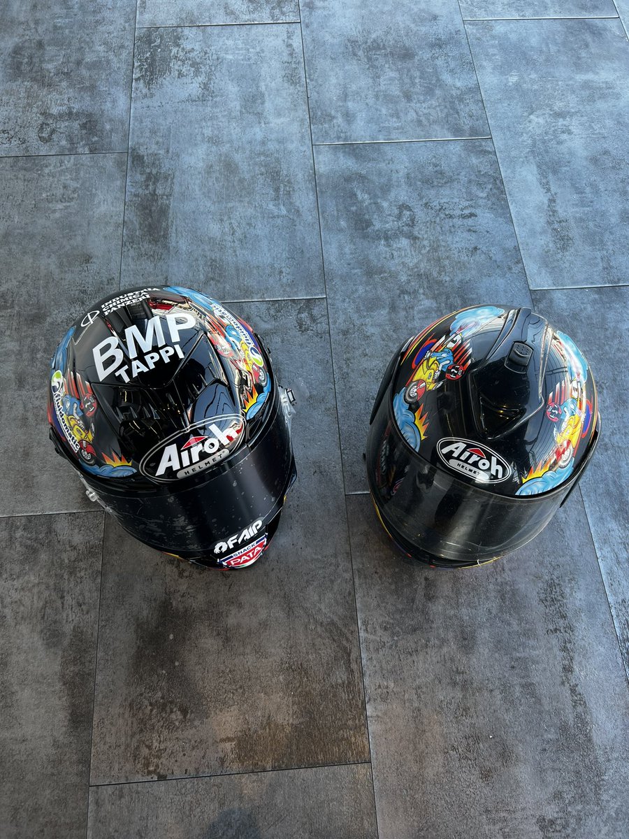 🇮🇹 Andrea Locatelli will ride with a special helmet design today: a replica of his very first that he used at four years old 💙 #LokaNotOnTwitter @AirohHelmet @PataYamahaWSBK #WorldSBK #emiliaromagnaworldsbk @worldsbk