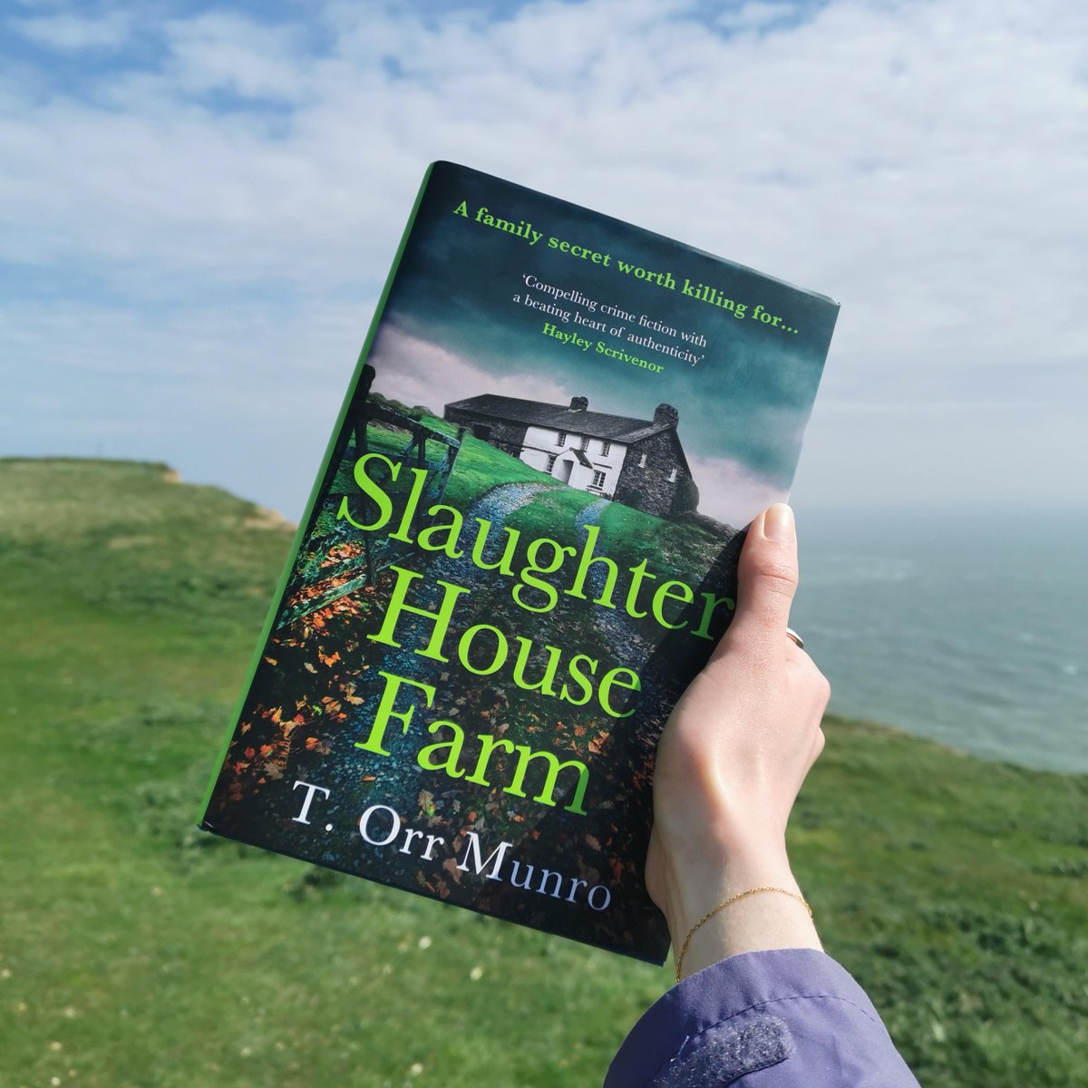 HQstories's tweet photo. Readers are gripped by #SlaughterhouseFarm by @TinaOrrMunro 

'One of the best crime fiction series I’ve read' ⭐⭐⭐⭐⭐
'Absolutely phenomenal' ⭐⭐⭐⭐⭐
'Will keep you guessing to the end' ⭐⭐⭐⭐⭐

Out now: https://t.co/F77o11dJwq https://t.co/arsuNR7DPJ