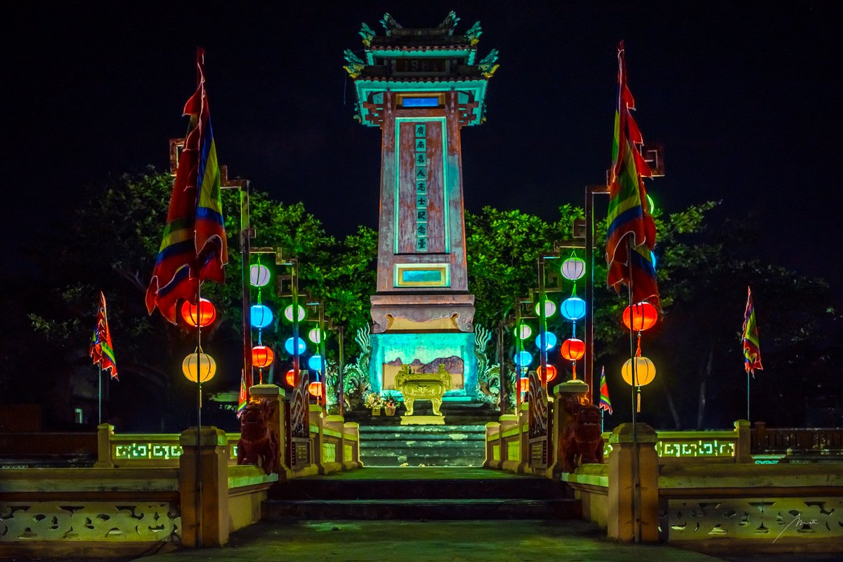Night photographs from Vietnam.
#ricohgrIII #photography #streetphotography