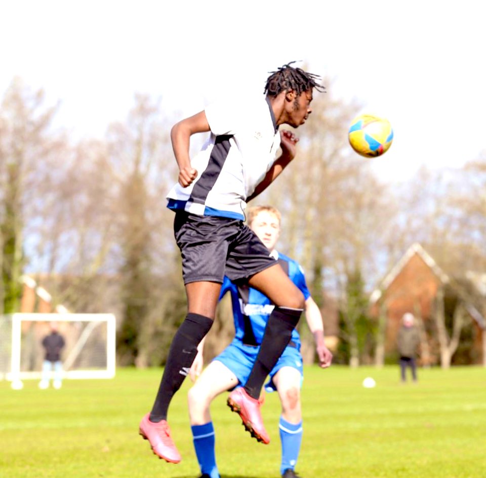 Name: Joshua Ogungbemi 
Age: 18
Position: Right back / Left back 
Location: Birmingham 

Josh has recently relocated to Birmingham for University and is looking for a club around step 5 level, I have managed Josh for a few games and I recommend him highly 🤝🏻