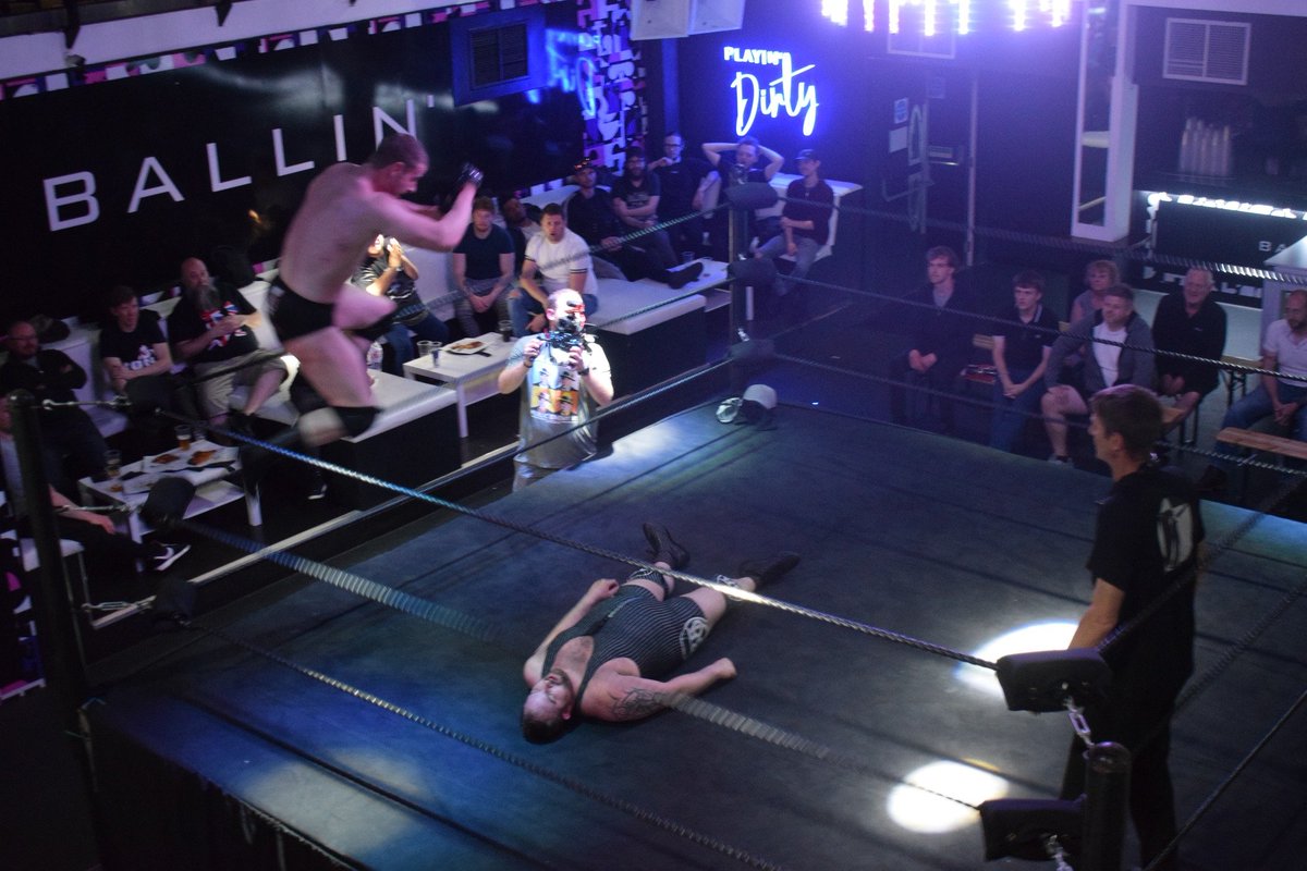 DefrainUK's tweet photo. Getting my Inner Macho Man Randy Savage Elbow Dive on. 
#wrestling #indiewrestling #prowrestling #genpro #defrain #fitness https://t.co/ScVRoDAtvb