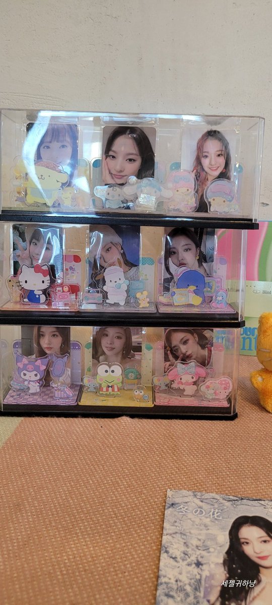 fromis_9flover9's tweet photo. 꼬캎 롱브르378
처음 홍보떳을때 꽃이 있길래 꽃집이줄 알았는데 카페였음
작은곳인줄알았는데 4층까지 있어서깜놀...핑크핑크하니 너무 예쁘고 포카 미니진열대가 잘꾸며놓으셔서 탐났던...ㅋㅋㅋ
럭드30번하고 3등이 최고...😂
#FALL_IN_YOU
#나경이와_함께할_여름의_첫시작 https://t.co/Mh2L7Jea3V