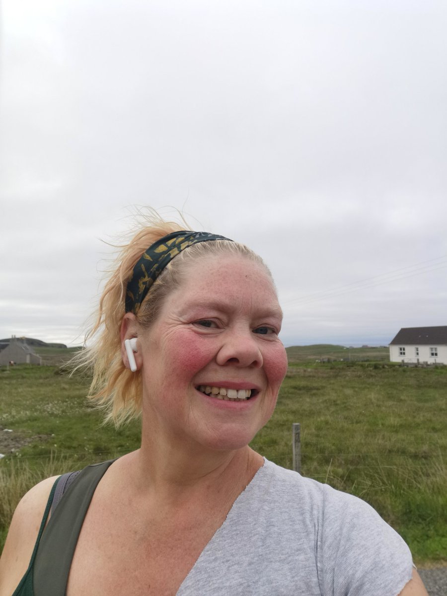 @Reece_Parkinson Week 5 run 3.
 20 minutes you're right, I did it 😂
Happy Sunday to you and your's
#Couchto5K
#IsleofLewis
#week5run3