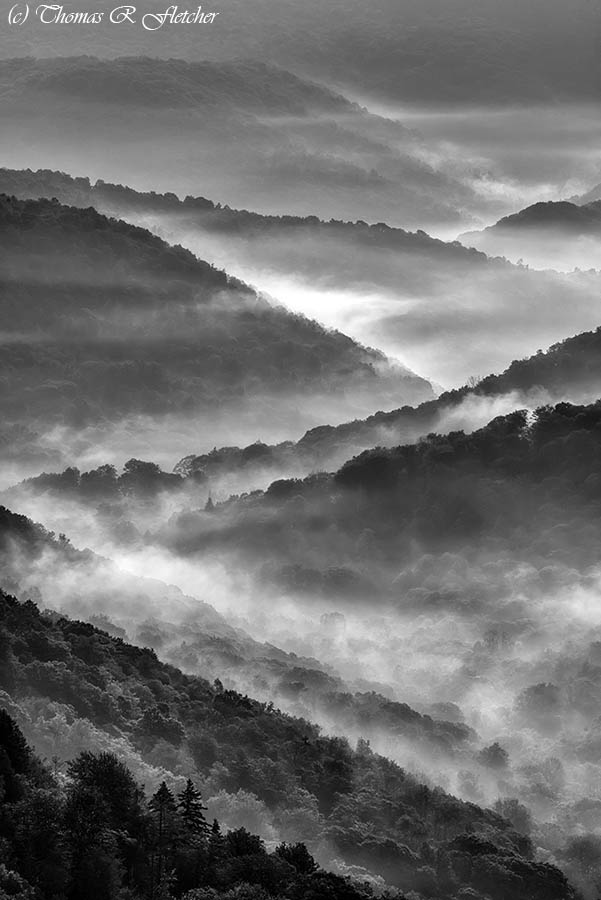 'Mountains in the Mist'
#blackandwhitephotography #AlmostHeaven #WestVirginia #Highlands #StormHour #weather #ThePhotoHour